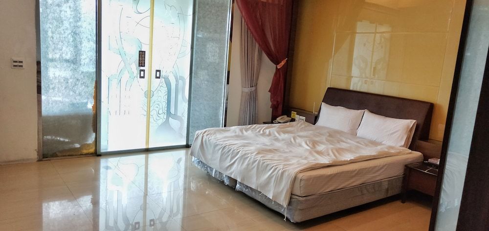 Harbor Elite Hotel Deluxe Double Room (Do not accept Taiwan Traveler Card) 2