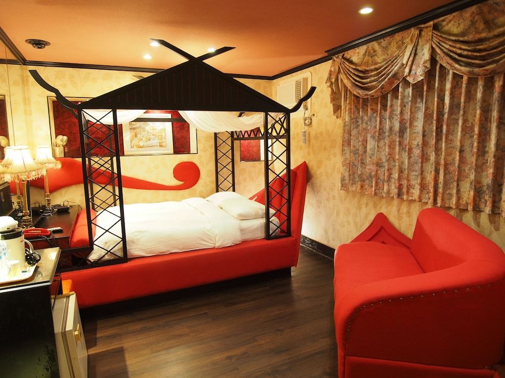 Day Chen Hotel