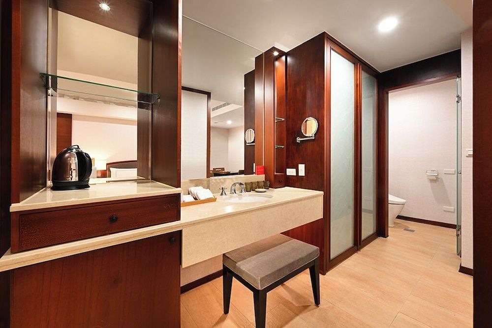 Alishan Hotel Standard Quadruple Room Historical (For 3 pax) 3