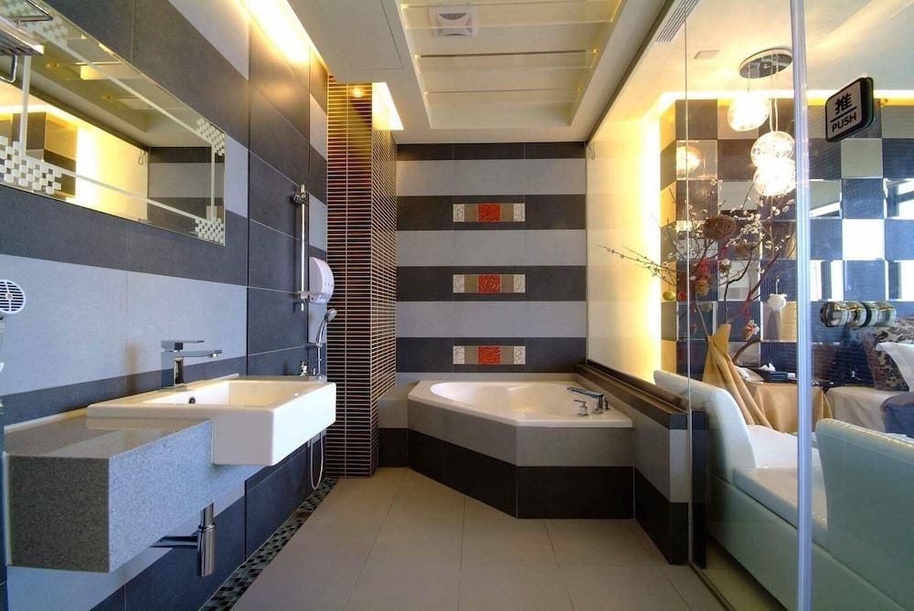 LakeView Homestay Superior Double Room, Lake View 6