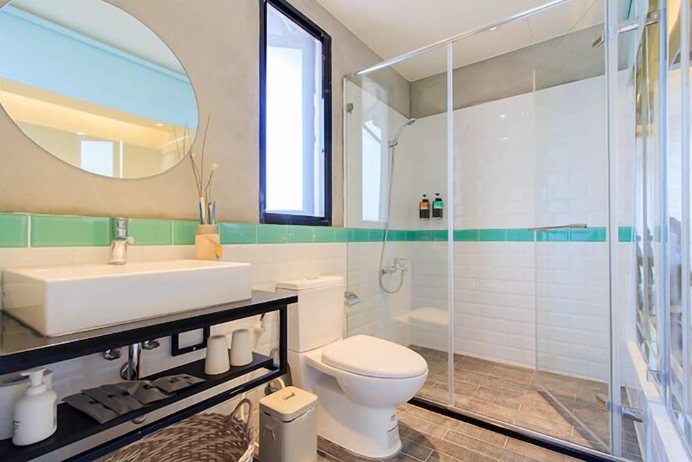 Book5 Deluxe Double Room 8