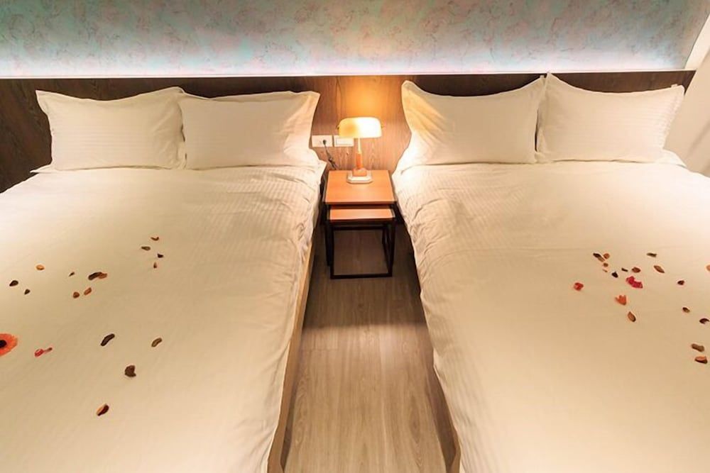 Book5 Family Quadruple Room 2