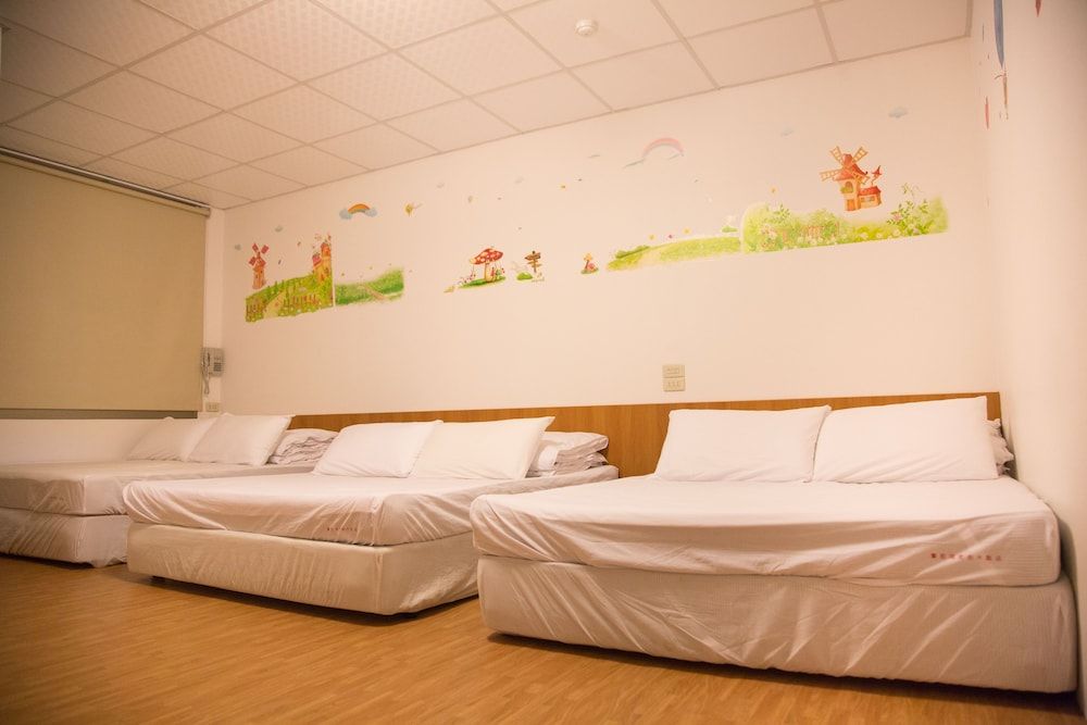 Family Room (6 Adults)
