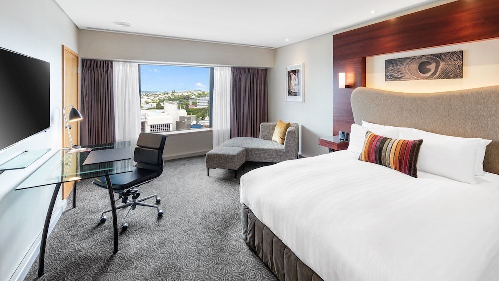 Standard Room, 1 King Bed, City View (High Floor)