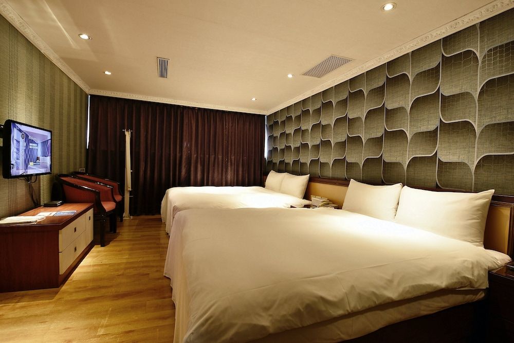 Golden Home Hotel Quadruple Room 2