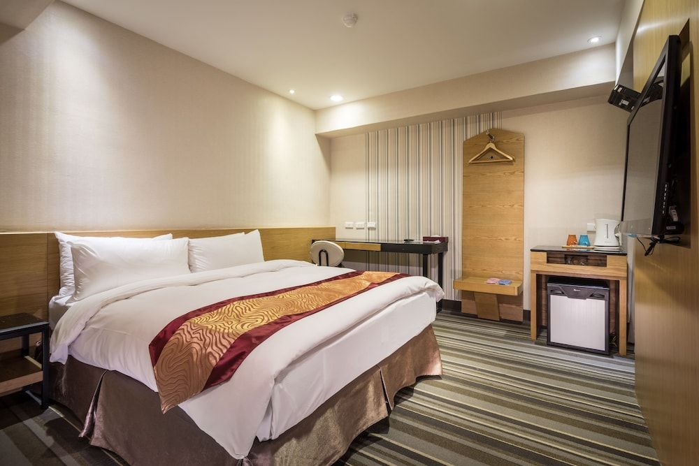 Country Garden Hotel Deluxe Double Room 2