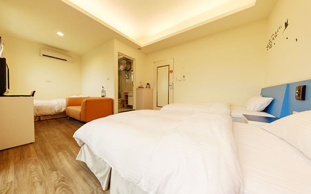 backpackers.INN Family Triple Room, 3 Twin Beds 2