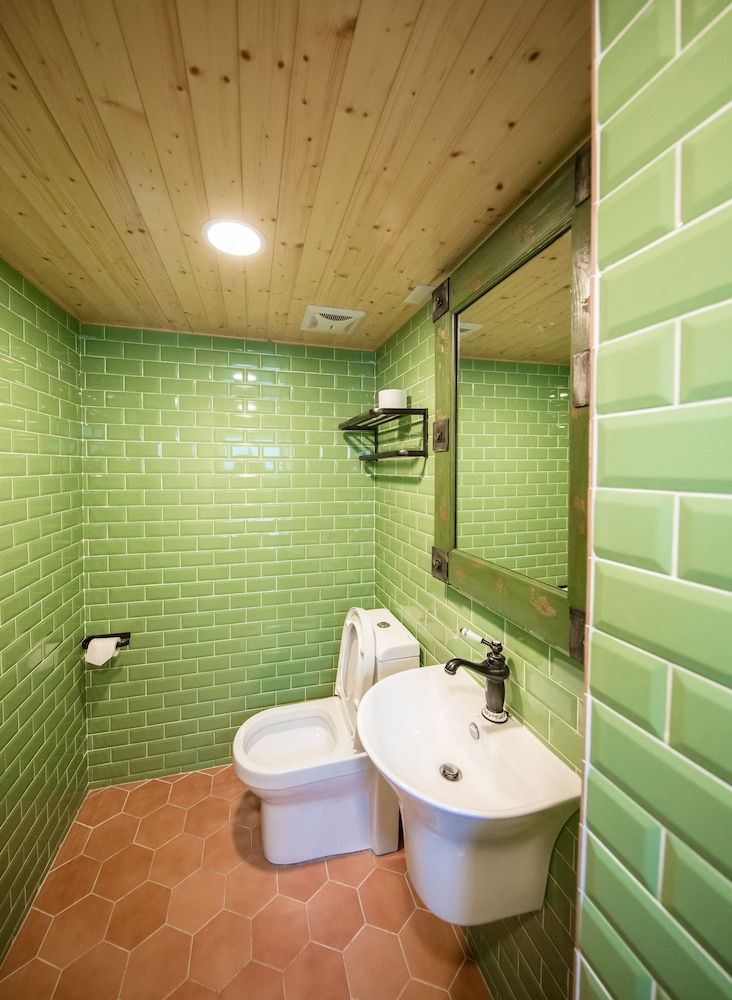 Deluxe Quadruple Room (Hipster)