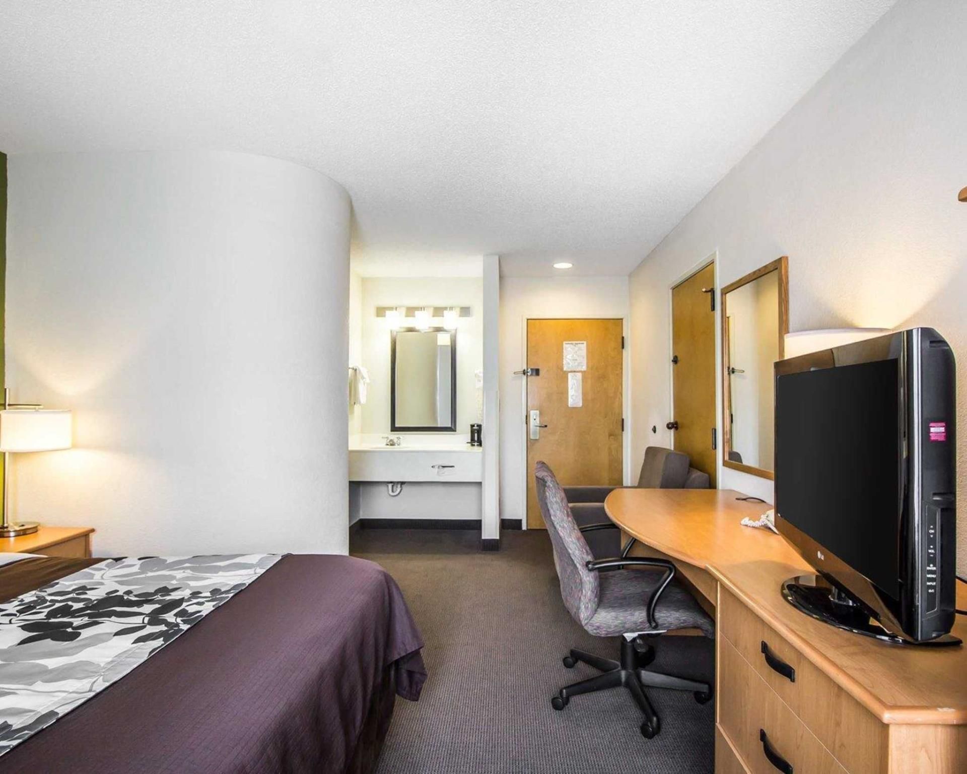 Sleep Inn & Suites Omaha Airport 1 Queen Bed Nonsmoking 3