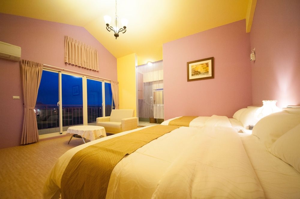 Barefoot and Breakfast Comfort House, 4 Bedrooms, Balcony, Mountain View 10