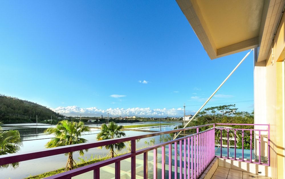 Barefoot and Breakfast Double Room, 1 Bedroom, Balcony, Mountain View 16