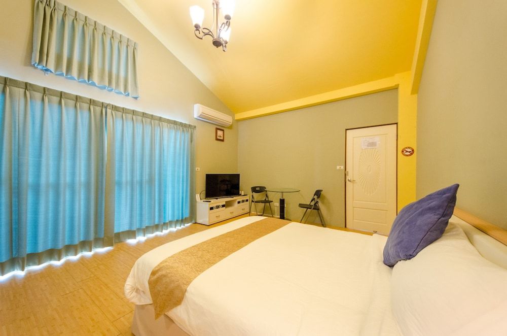 Barefoot and Breakfast Comfort House, 4 Bedrooms, Balcony, Mountain View 12