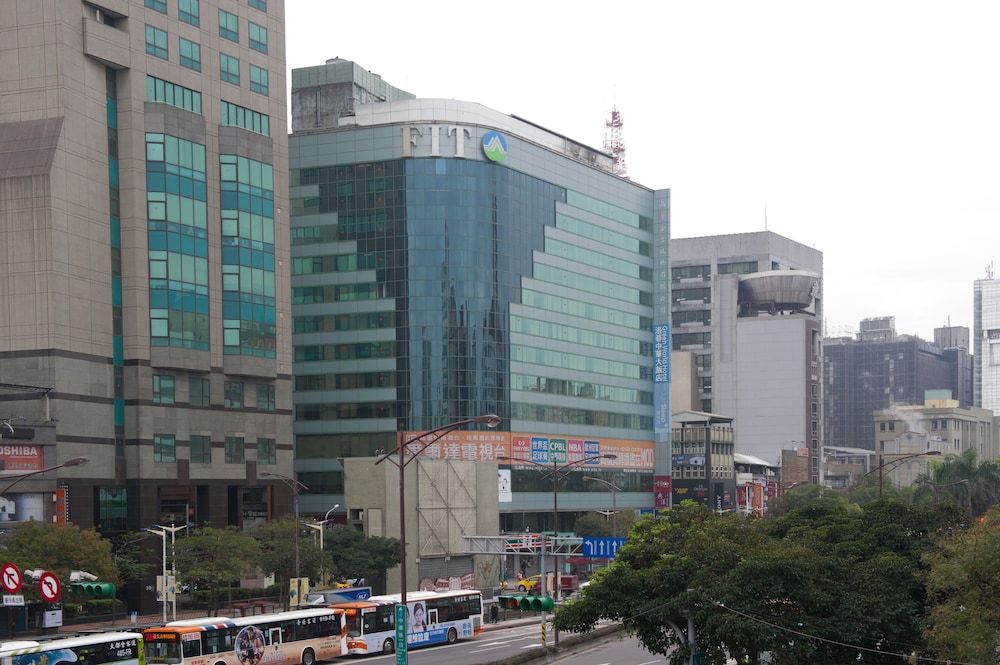 undefined Green World Hotel Zhonghua 9