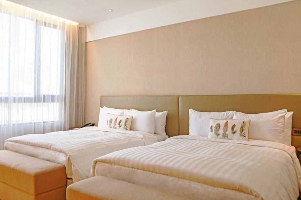 Elite Quadruple Room