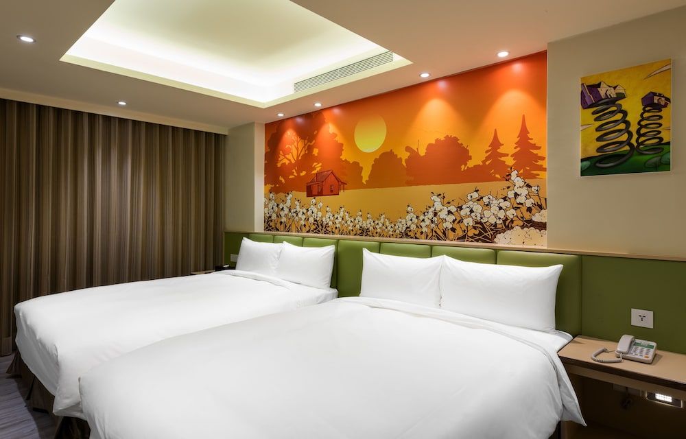 Shi Chi Hotel Deluxe Quadruple Room, 2 Double Beds 2
