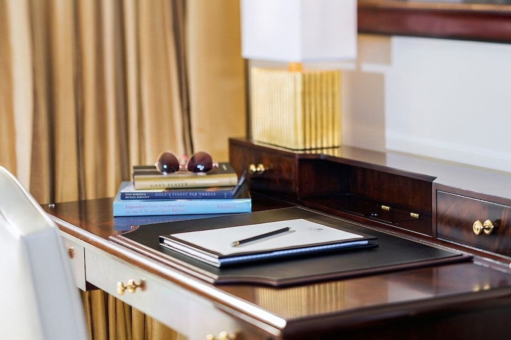 Trump National Doral Miami Deluxe Room, 1 King Bed (Guest) 4