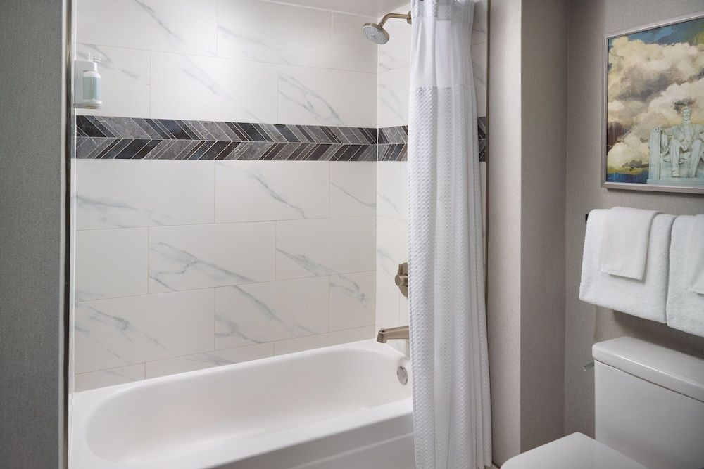 Room, 2 Double Beds, Non Smoking (Mobility Accessible, Tub)