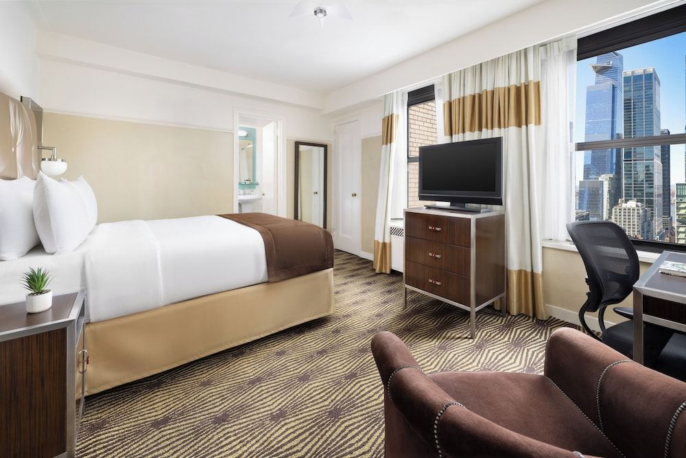 Metro View Room, 1 Queen Bed