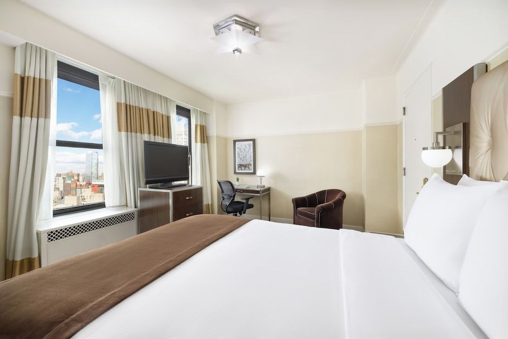 Queen Suite