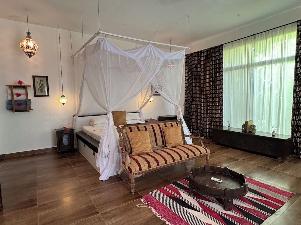 Jafferji Beach Retreat Sea View Room 8