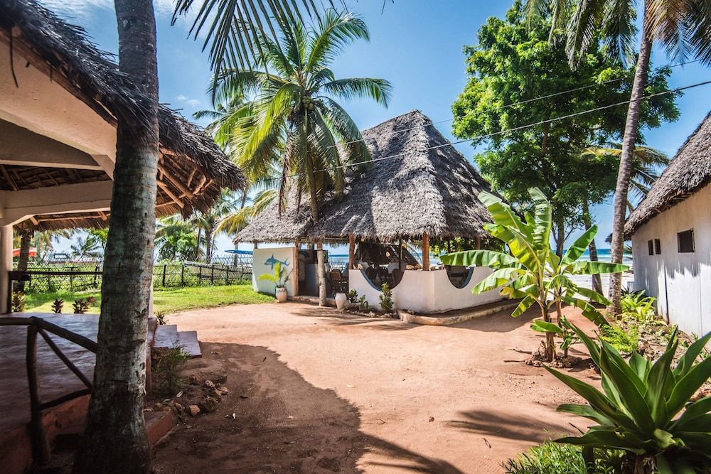 undefined Ocean Breeze Lodge 4