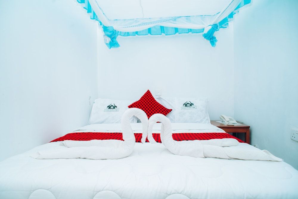 Arusha Giraffe Lodge Deluxe Twin Room 7