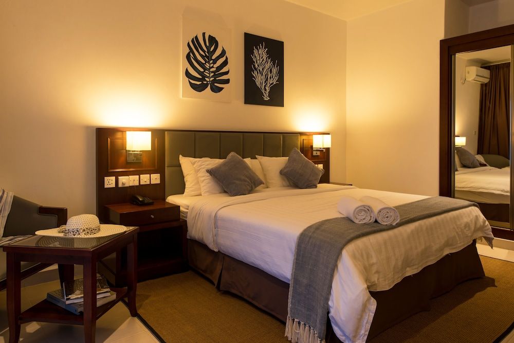 Standard Room, 1 King Bed