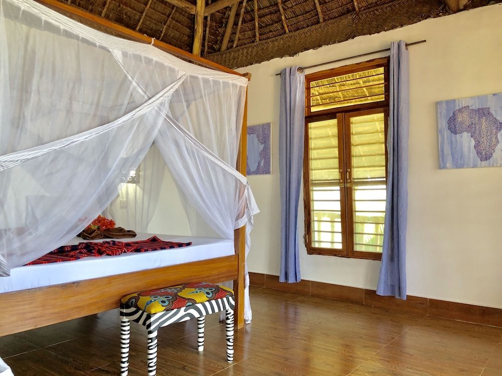 Promised Land Lodge Classic Double Room, 1 Double Bed, Ocean View 2