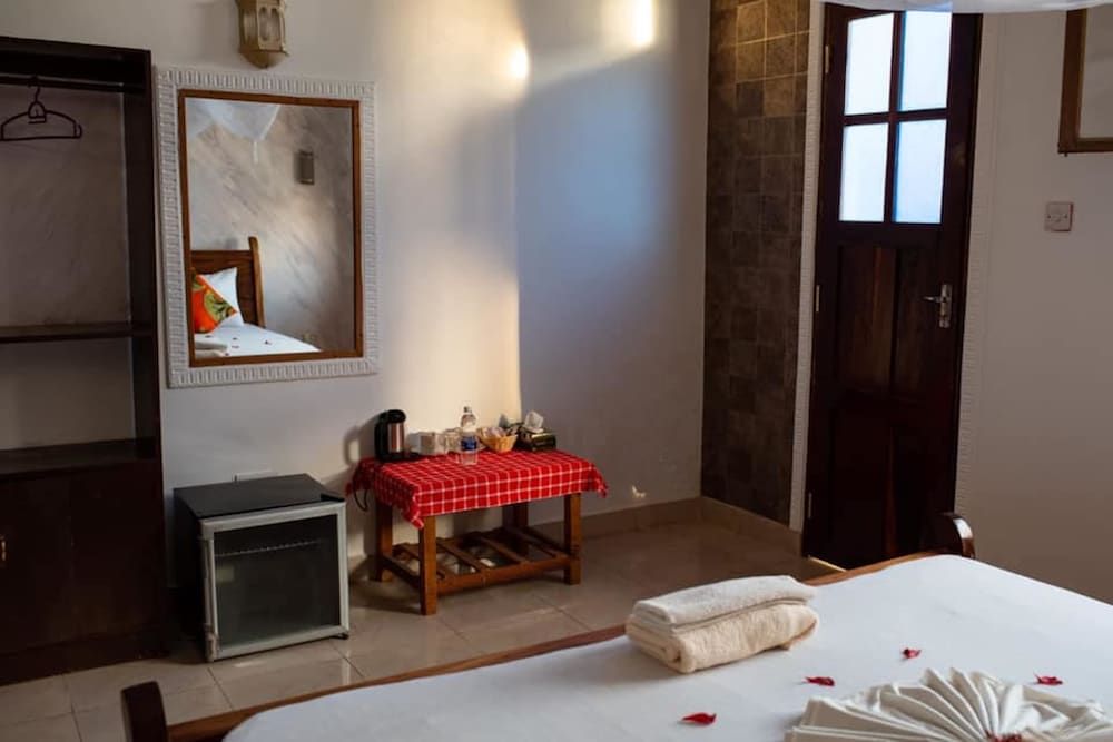 Mocco Beach Villa Standard Double Room (Upstairs) 14