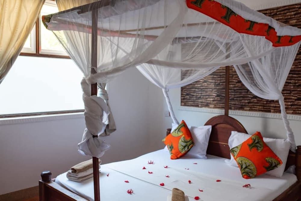 Mocco Beach Villa Standard Double Room (Upstairs) 11