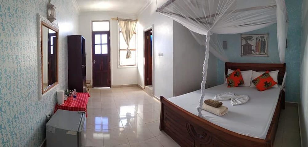 Mocco Beach Villa Standard Double Room (Upstairs) 19