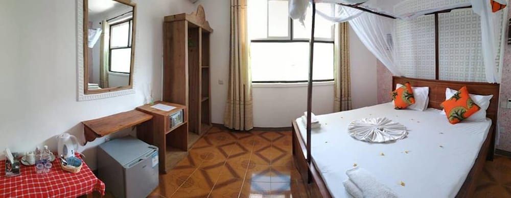 Mocco Beach Villa Standard Double Room (Upstairs) 17