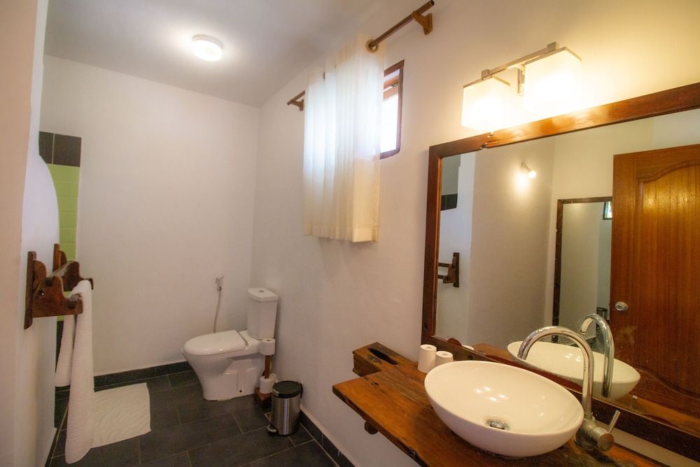Tanzanite Beach Resort Standard Room, Sea View 2