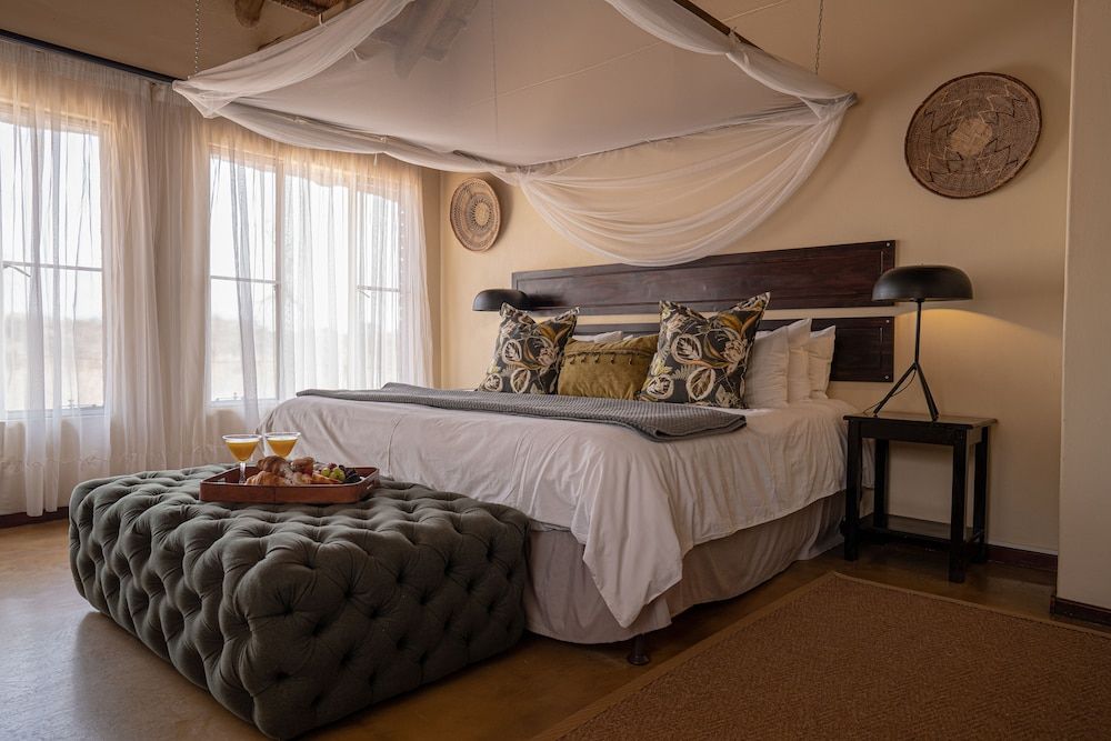 Tshukudu Game Lodge Classic Room