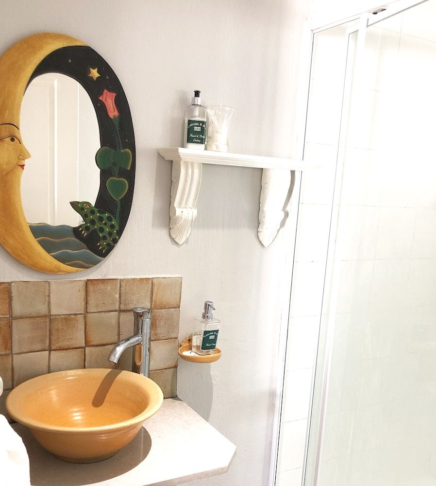 Gateside Guest House Comfort Studio, Fireplace 5