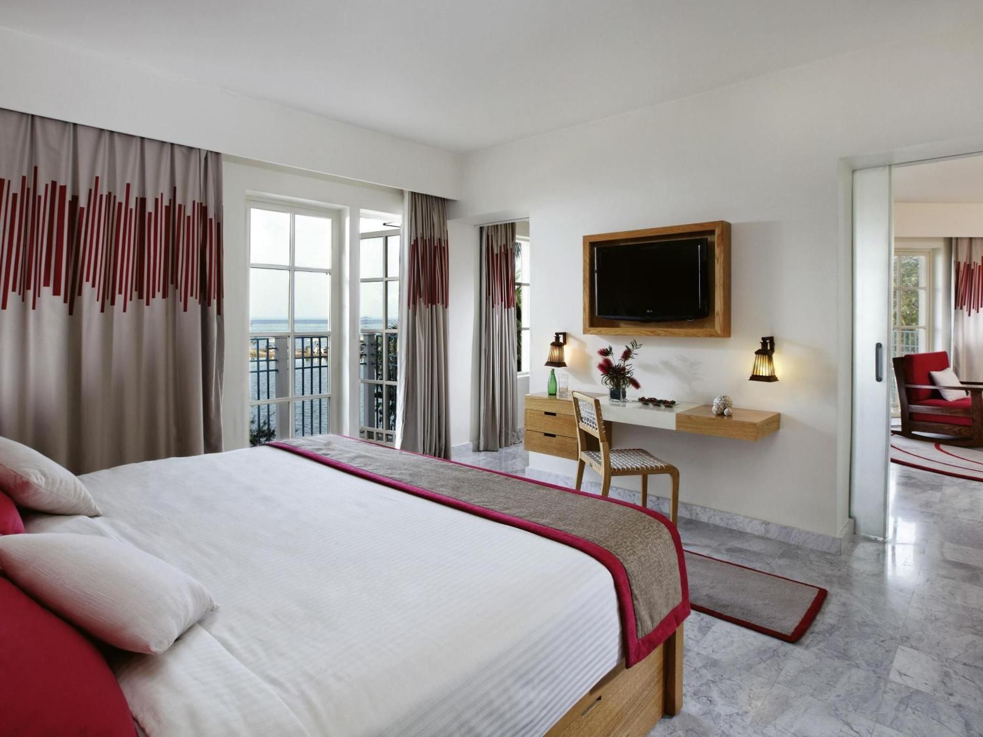 Deluxe Suite Sea View