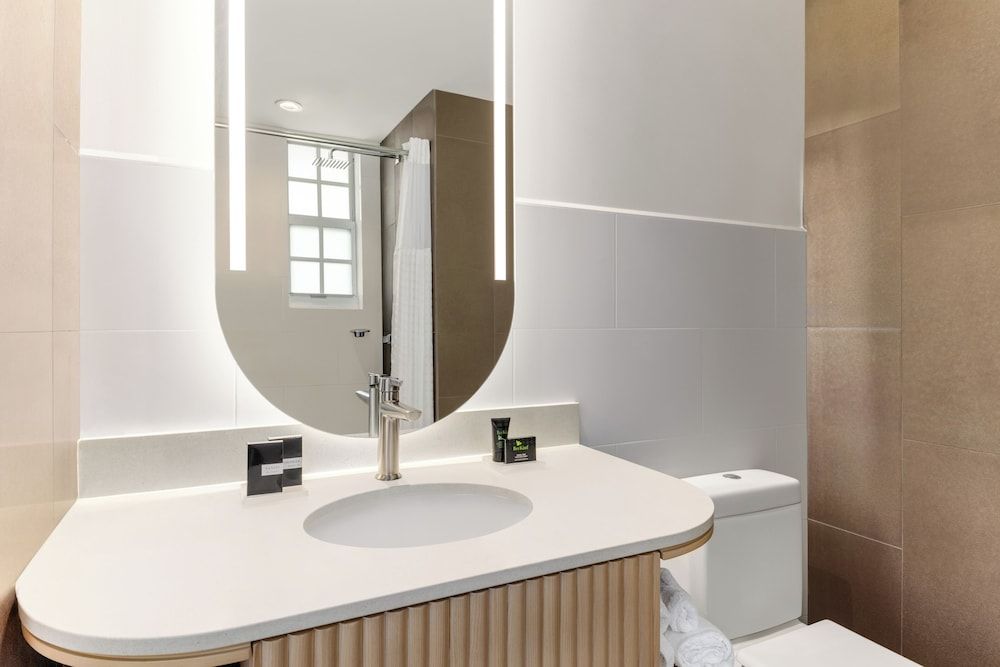 Waldorf Towers South Beach Twin Room 4