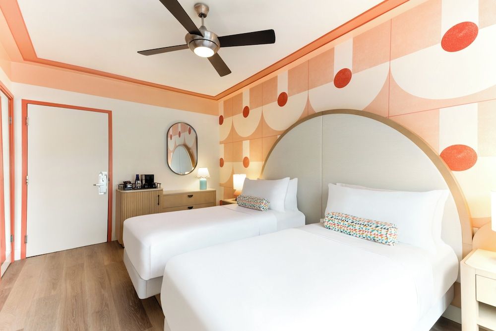 Waldorf Towers South Beach Twin Room