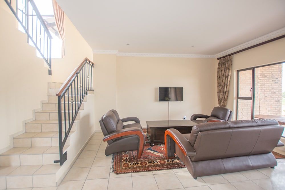 HoyoHoyo Acorns Lodge