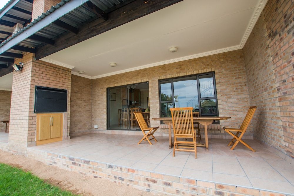 HoyoHoyo Acorns Lodge One Bedroom Duplex Unit 7