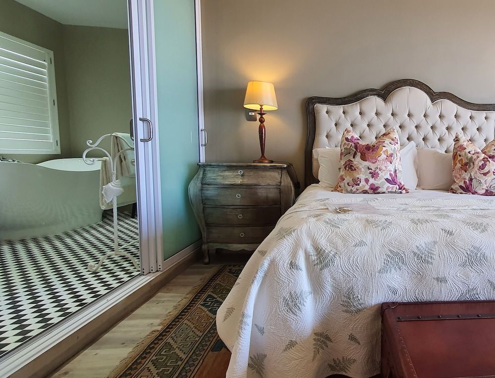 On the Beach Guesthouse Executive Studio, 1 Bedroom, Kitchenette, Sea Facing