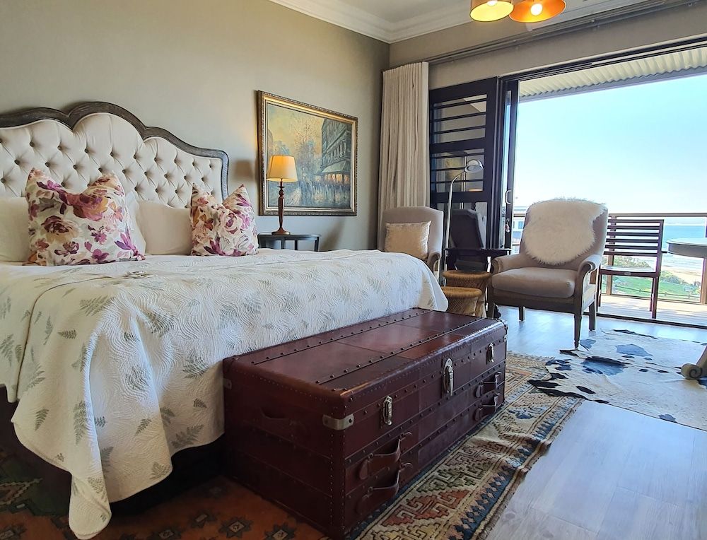 On the Beach Guesthouse Executive Studio, 1 Bedroom, Kitchenette, Sea Facing 4