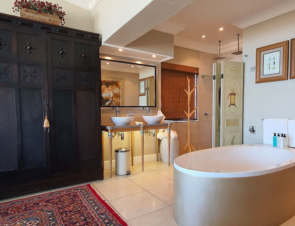 On the Beach Guesthouse Honeymoon Double or Twin Room, 1 Bedroom, Ocean View, Oceanfront 6