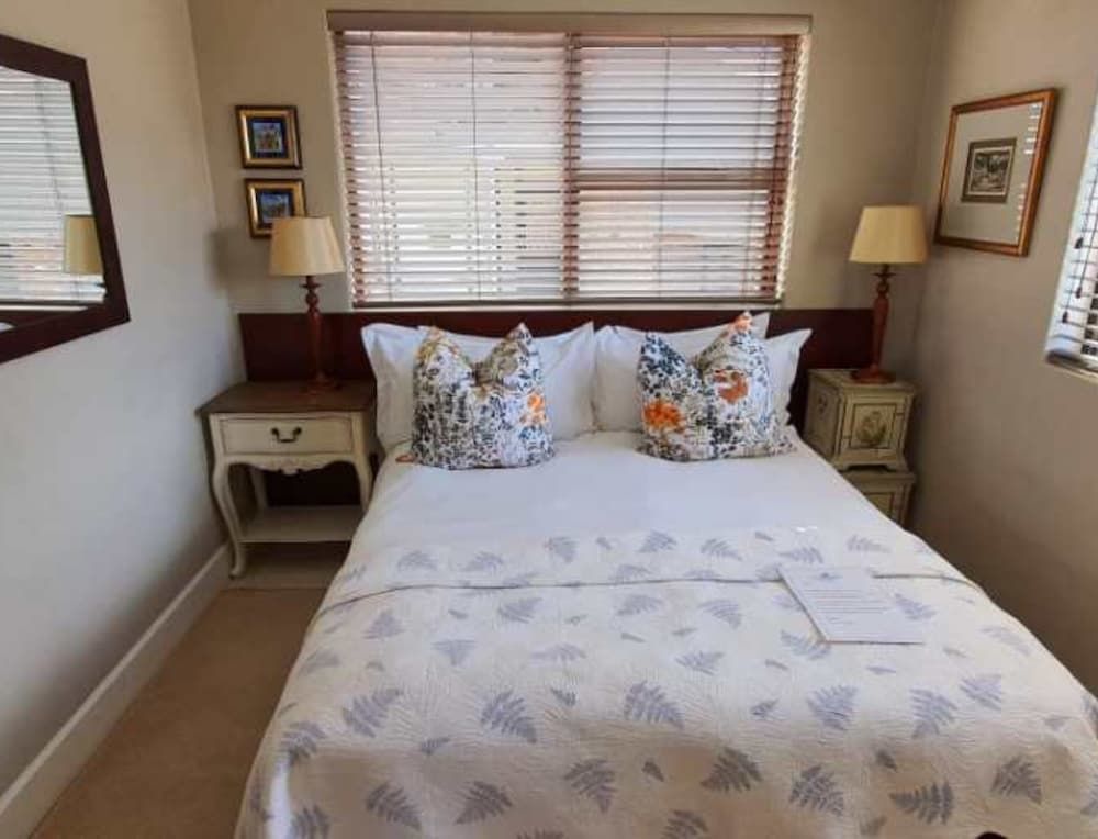 On the Beach Guesthouse Family Suite, 2 Bedrooms, Kitchenette, Sea Facing 3