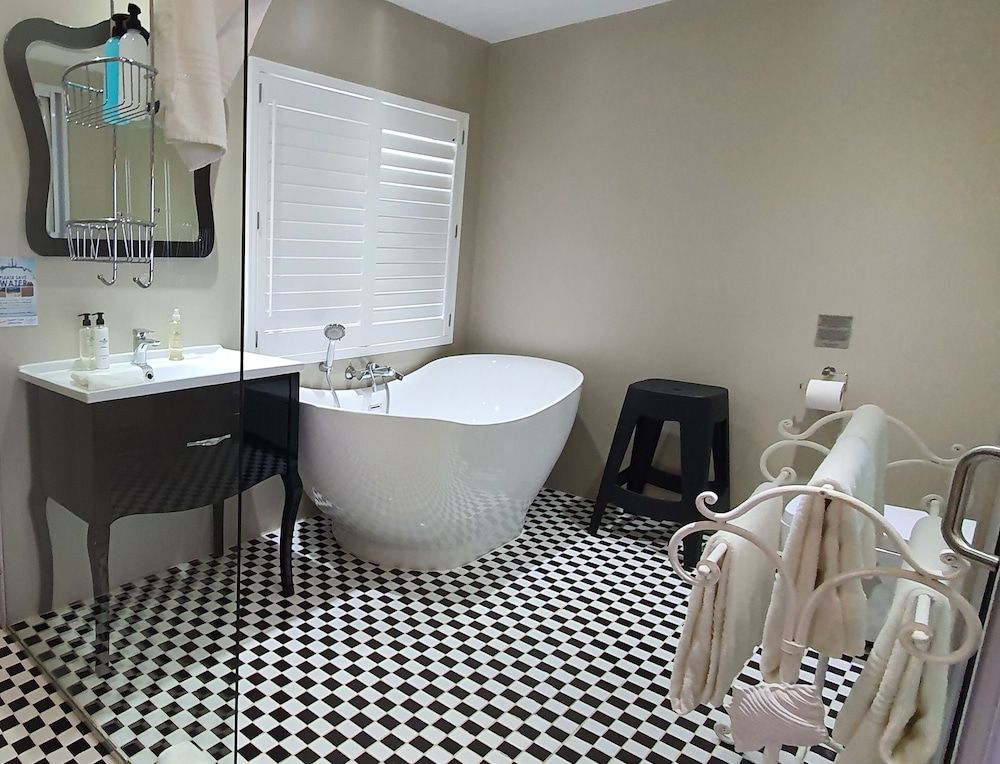 On the Beach Guesthouse Executive Studio, 1 Bedroom, Kitchenette, Sea Facing 10