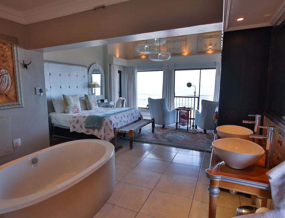 On the Beach Guesthouse Honeymoon Double or Twin Room, 1 Bedroom, Ocean View, Oceanfront 4