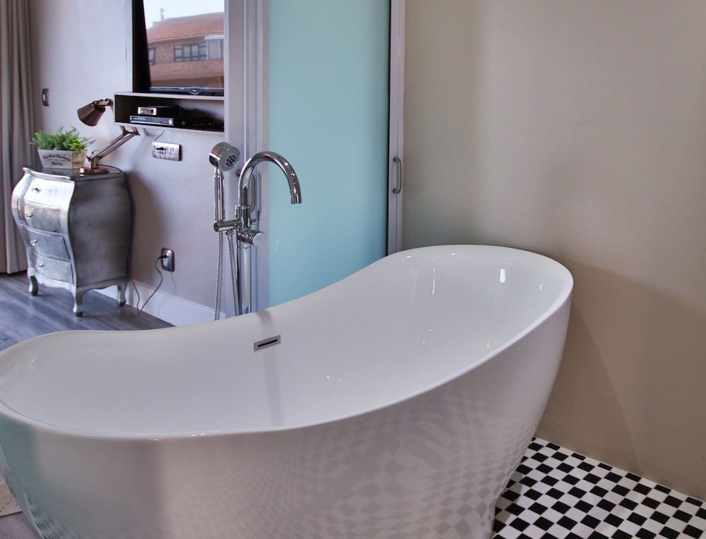 On the Beach Guesthouse Executive Studio, 1 Bedroom, Kitchenette, Sea Facing 13