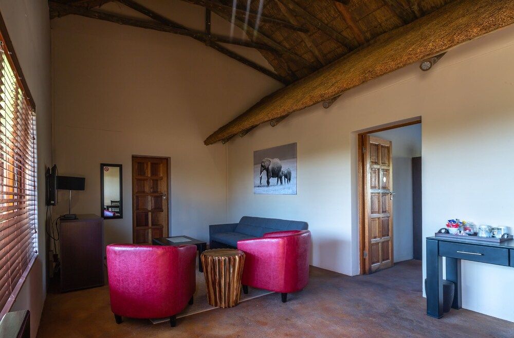 Iphofolo Lodge Family Room 2