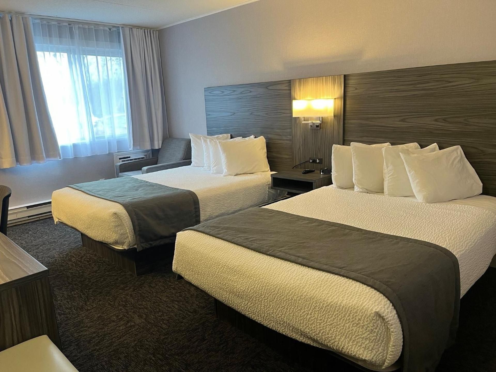2 Double Beds, Deluxe, Non-Smoking