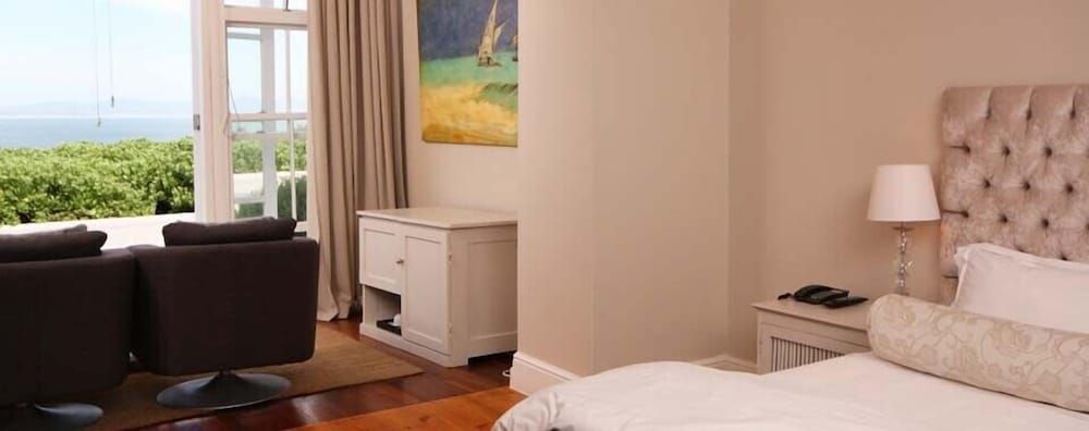 Standard Room (Pool)